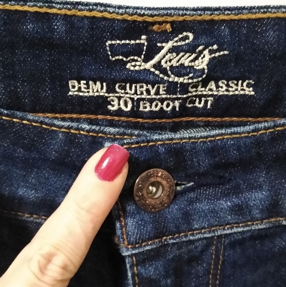 Levi's Denim Curve Classic Jeans - Picture 6 of 8